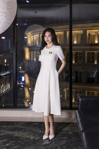 SWANLAKE | Váy Đầm Midi Nữ Phom A Vải Thun Dày Cổ Tròn Tay Ngắn Có Túi Công Sở Đi Tiệc D13379MW01