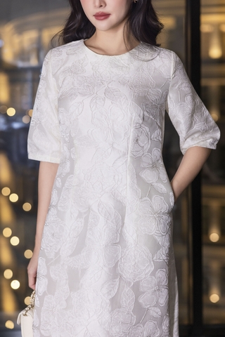 SWANLAKE | Váy Đầm Midi Nữ Phom A Vải Gấm Tafta Hoa Cổ Tròn Tay Lỡ Có Túi Công Sở Đi Tiệc D13377LW01