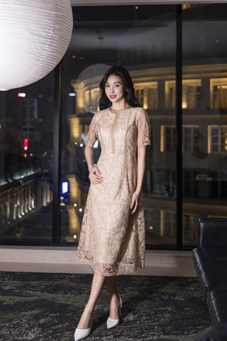 SWANLAKE | Váy Đầm Midi Nữ Phối Ren Thêu Hoa 2 Lớp Cổ Tròn Tay Ngắn Chiết Eo Tiệc Sang Trọng D13385LW01