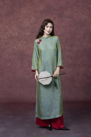 SWANLAKE | Áo Dài Tết Cách Tân Nữ Vải Gấm Cổ Trụ Tay Dài Rộng Dáng Suông Truyền Thống L13330LW01