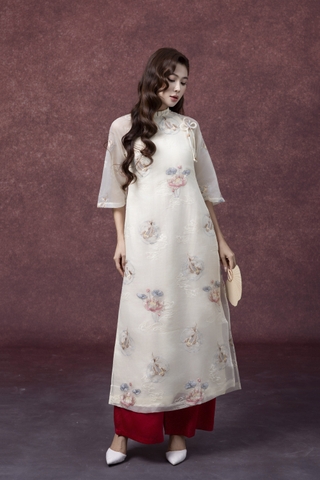 SWANLAKE | Áo Dài Cách Tân Nữ Phom Suông Tà Kép Cổ Trụ Chất Vải Tơ Ép Thêu Hoa Tay Lỡ L13254LW01