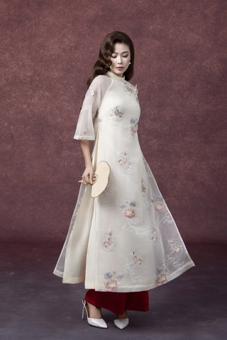 SWANLAKE | Áo Dài Cách Tân Nữ Phom Suông Tà Kép Cổ Trụ Chất Vải Tơ Ép Thêu Hoa Tay Lỡ L13254LW01