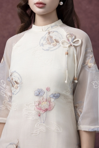 SWANLAKE | Áo Dài Cách Tân Nữ Phom Suông Tà Kép Cổ Trụ Chất Vải Tơ Ép Thêu Hoa Tay Lỡ L13254LW01
