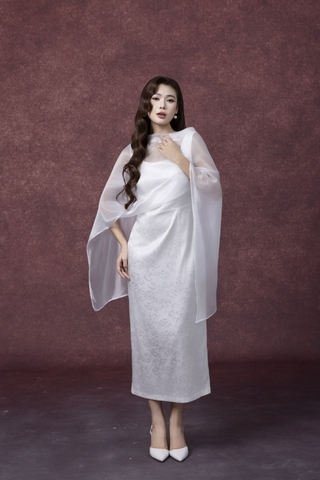 SWANLAKE | Váy Đầm Maxi Nữ Vải Lụa Gấm Phối Choàng Tơ Xẻ Tà Nhấn Eo Sát Nách Đi Tiệc D13329LW01