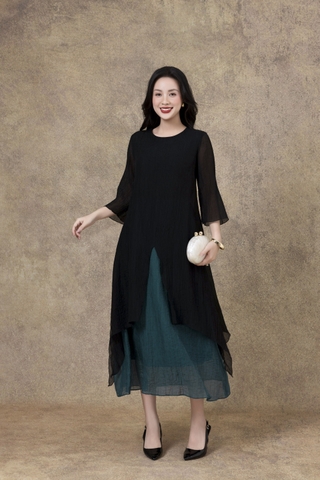 SWANLAKE | Váy Đầm Maxi Suông Nữ Xẻ Tà Tay Lỡ Cổ Tròn Vải Tơ Dập Ly Cao Cấp Đi Tiệc Công Sở D13235LW01