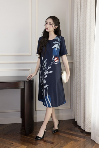 SWANLAKE | Váy Đầm Nữ Phom A Cổ Tròn Tay Ngắn Lụa Dày In Hoa Sang Trọng Đi Tiệc Công Sở D13067LW01