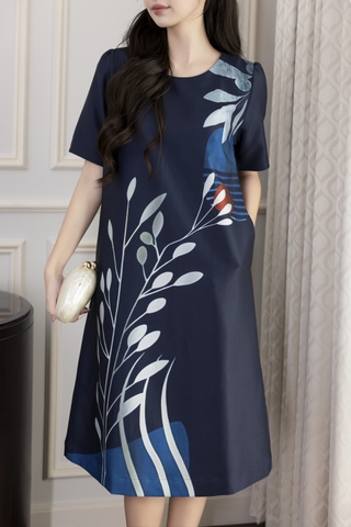 SWANLAKE | Váy Đầm Nữ Phom A Cổ Tròn Tay Ngắn Lụa Dày In Hoa Sang Trọng Đi Tiệc Công Sở D13067LW01