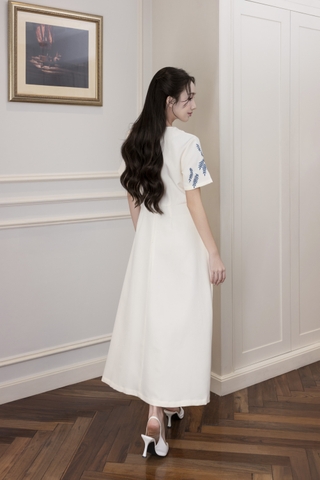 Váy Đầm Nữ Suông Cổ Tròn Vải Lụa Dày Thêu Hoa Nhấn Eo Tay Ngắn Sang Trọng Đi Tiệc D13038LW01