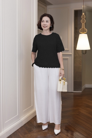 M COLLECTION | Áo Kiểu Nữ Trung Niên Tặng Mẹ Ren Lưới Thêu Hoa Lót Lụa Cổ Tròn Tay Ngắn A12702LW01