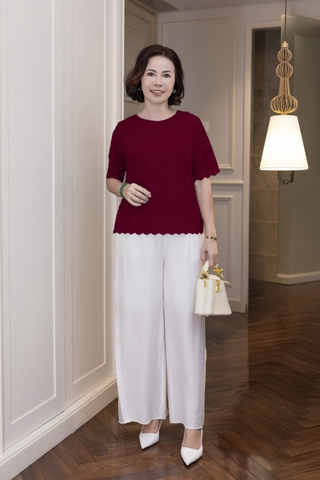 M COLLECTION | Áo Kiểu Nữ Trung Niên Tặng Mẹ Ren Lưới Thêu Hoa Lót Lụa Cổ Tròn Tay Ngắn A12702LW01