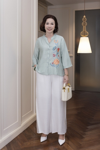 M COLLECTION | Áo Nữ Trung Niên Tặng Mẹ Cổ Trụ Lụa Hàn Cài Nút Tay Lỡ Thoáng Mát Thêu Hoa A13043LW01