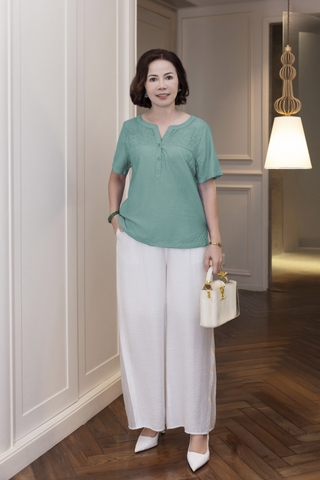 M COLLECTION | Áo Kiểu Nữ Trung Niên Tặng Mẹ Lụa Hàn Phối Ren Lưới Thêu Hoa Cài Nút Tay Ngắn A10955