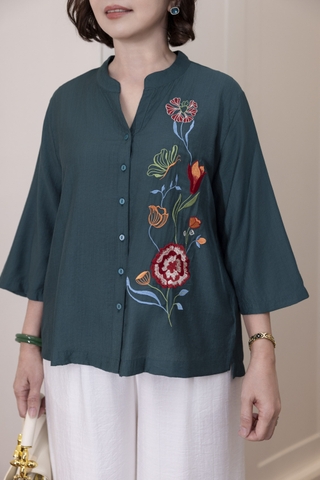 M COLLECTION | Áo Nữ Trung Niên Tặng Mẹ Cổ Trụ Lụa Hàn Cài Nút Tay Lỡ Thoáng Mát Thêu Hoa A13043LW01