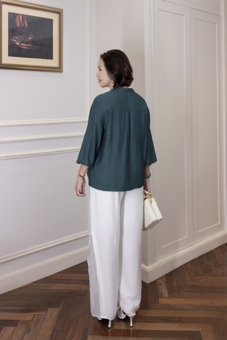 M COLLECTION | Áo Nữ Trung Niên Tặng Mẹ Cổ Trụ Lụa Hàn Cài Nút Tay Lỡ Thoáng Mát Thêu Hoa A13043LW01