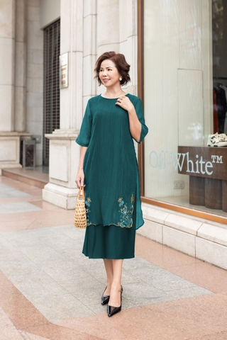 M Collection | Váy Đầm Trung Niên Tặng Mẹ Phom A Hai Lớp Cổ Tròn Tay Lỡ Chất Liệu Xốp Hàn Thêu Hoạ Tiết - D12311LW01