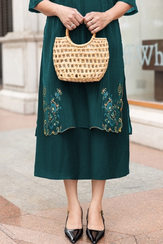 M Collection | Váy Đầm Trung Niên Tặng Mẹ Phom A Hai Lớp Cổ Tròn Tay Lỡ Chất Liệu Xốp Hàn Thêu Hoạ Tiết - D12311LW01