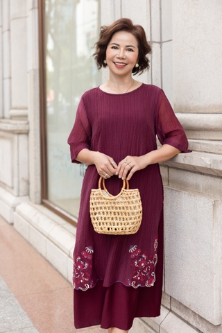 M Collection | Váy Đầm Trung Niên Tặng Mẹ Phom A Hai Lớp Cổ Tròn Tay Lỡ Chất Liệu Xốp Hàn Thêu Hoạ Tiết - D12311LW01