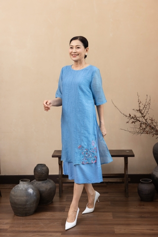 M Collection | Váy Đầm Trung Niên Tặng Mẹ Phom A Hai Lớp Cổ Tròn Tay Lỡ Chất Liệu Xốp Hàn Thêu Hoạ Tiết - D12311LW01