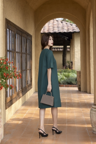 SWANLAKE | Váy Đầm Midi Nữ Phom Suông Cổ Tròn Tay Ngắn Thêu Hoa Chất Vải Linen Dạo Phố D13187LW01