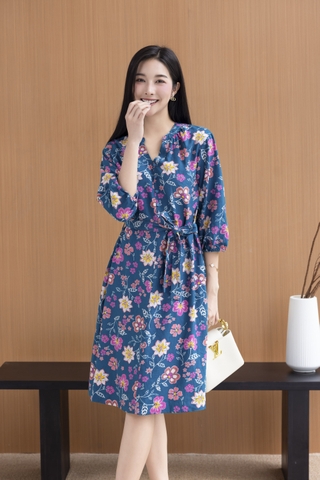 SWANLAKE | Váy Đầm Nữ Suông Dây Thắt Eo Cổ Trụ Đính Nút Vải Linen In Hoa Hè Tay Bí Lỡ Có Túi D12671LW02