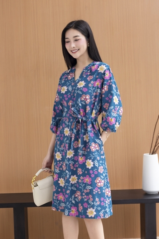 SWANLAKE | Váy Đầm Nữ Suông Dây Thắt Eo Cổ Trụ Đính Nút Vải Linen In Hoa Hè Tay Bí Lỡ Có Túi D12671LW02
