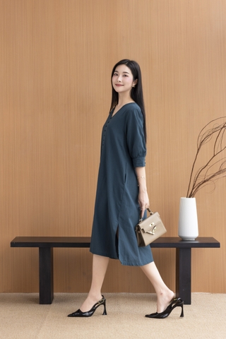 Váy Đầm Nữ Midi Suông Trơn Xẻ Tà Linen Cổ Tim Tay Nẹp Lỡ Có Túi Đính Nút Công Sở D11248LW03
