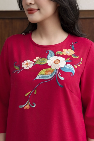 SWANLAKE | Váy Đầm Nữ Suông Vải Linen Thêu Hoa Cổ Tròn Tay Lỡ Có Túi Công Sở Thanh Lịch D13239LW01