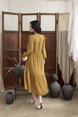 SWANLAKE | Váy Đầm Nữ Suông Đuôi Cá Vải Tơ Thêu Hoa Cao Cấp Tay Dài Cổ V Cài Nút Đi Tiệc D13281LW01