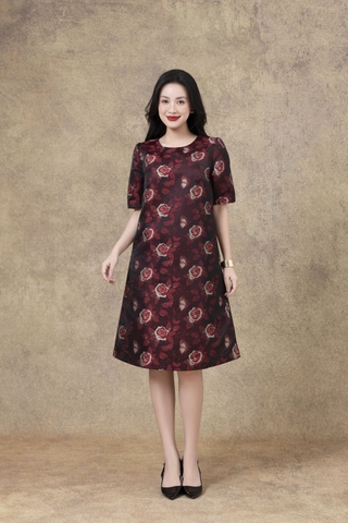 SWANLAKE | Váy Đầm Nữ Phom A Cổ Tròn Tay Ngắn Vải Gấm Hoa Cao Cấp Sang Trọng Đi Tiệc Công Sở D13266LW01