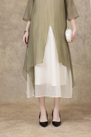 SWANLAKE | Váy Đầm Maxi Suông Nữ Xẻ Tà Tay Lỡ Cổ Tròn Vải Tơ Dập Ly Cao Cấp Đi Tiệc Công Sở D13235LW01