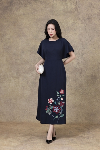 SWANLAKE | Váy Đầm Nữ Cổ Tròn Vải Lụa Dày Thêu Hoa Nhấn Eo Tay Cánh Dơi Sang Trọng Đi Tiệc D13250LW01