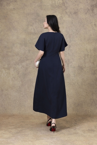 SWANLAKE | Váy Đầm Nữ Cổ Tròn Vải Lụa Dày Thêu Hoa Nhấn Eo Tay Cánh Dơi Sang Trọng Đi Tiệc D13250LW01