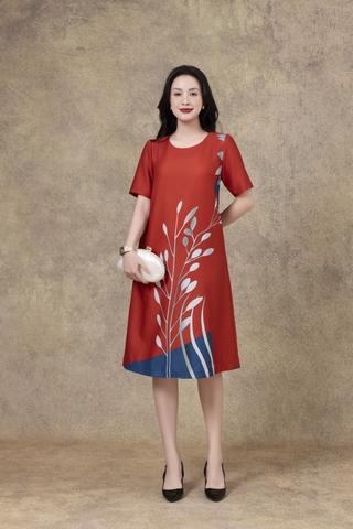 SWANLAKE | Váy Đầm Nữ Phom A Cổ Tròn Tay Ngắn Lụa Dày In Hoa Sang Trọng Đi Tiệc Công Sở D13067LW01