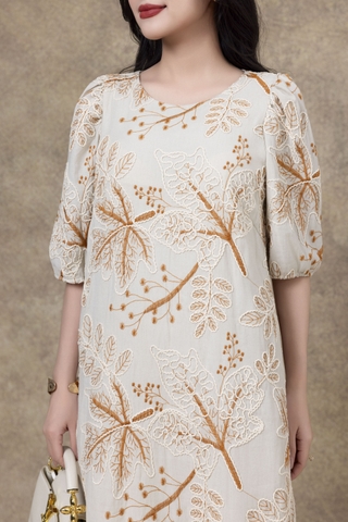 SWANLAKE | Váy Đầm Nữ Midi Phom A Tay Bí Lỡ Phồng Cổ Tròn Vải Đũi Thêu Hoa Dự Tiệc Công Sở D13292LW01