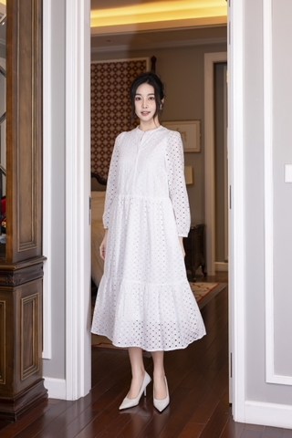 SWANLAKE | Váy Đầm Nữ Maxi Đuôi Cá Babydoll Cotton Thêu Đục Lỗ Trơn Cổ Trụ Cài Nút Tay Dài Hè D12394