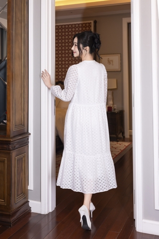 SWANLAKE | Váy Đầm Nữ Maxi Đuôi Cá Babydoll Cotton Thêu Đục Lỗ Trơn Cổ Trụ Cài Nút Tay Dài Hè D12394