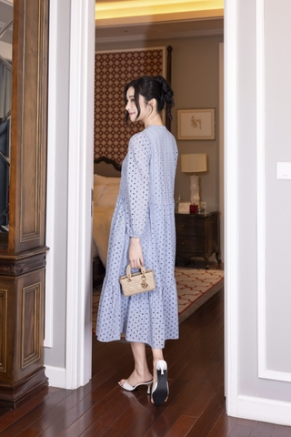 SWANLAKE | Váy Đầm Nữ Maxi Đuôi Cá Babydoll Cotton Thêu Đục Lỗ Trơn Cổ Trụ Cài Nút Tay Dài Hè D12394