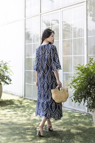 SWANLAKE | Váy Đầm Nữ Maxi Suông Vải Cotton Thêu Đục Lỗ Hè Cổ Tròn Tay Ren Lỡ Ống Loe Có Túi D12688LW01