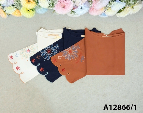 M COLLECTION | Áo Kiểu Nữ Trung Niên Tặng Mẹ Bà Cổ Tròn Tay Lỡ Vải Lụa Ý Thêu Hoa Cao Cấp A12866