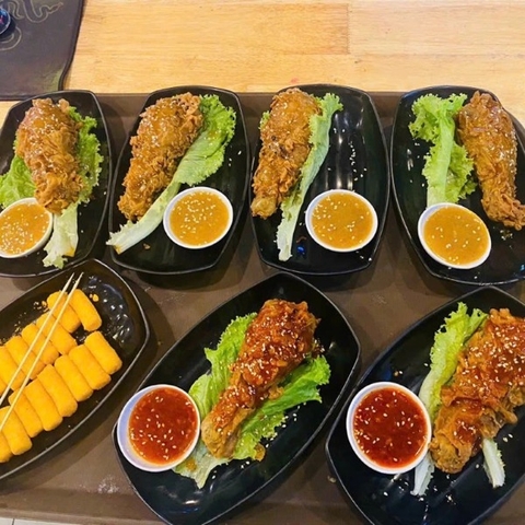 Cánh/đùi gà sốt cay