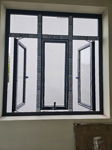 Cửa sổ cánh mở nhôm hệ châu âu Aluso