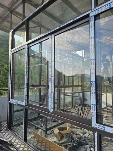 Cửa sổ lùa 2  cánh và 3 cánh hệ châu âu Aluso