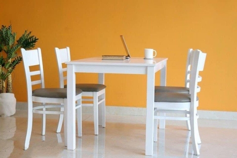 Bàn Ăn Giá Rẻ 631S