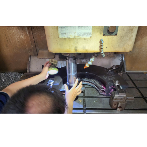 Machining service for seal strip on rotor and steam turbine casing