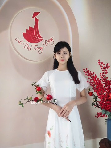 Cách tân tơ óng màu trắng in 3d/ Áo dài Trung Đồng
