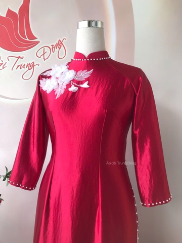 Áo dài chất vải satin cao cấp đính ngọc trai và kết hoa ngực/Áo dài Trung Đồng