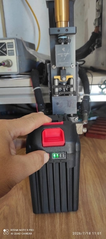 Pin 30 cell dung lượng 12ah dòng xả 120a chân phổ thông Makita M21