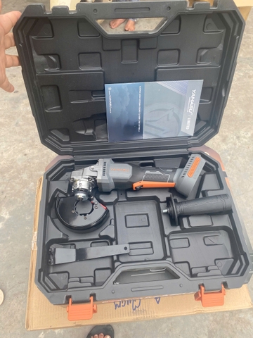 Thân máy cắt mài PIN 21V Yamasu GMP-100M tính năng chống vấp đá