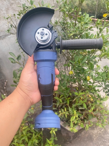 THÂN MÁY MÀI CẦM TAY YAMASU YMS-MMP10100G2 ĐỘNG CƠ KHÔNG CHỔI THAN CHÂN PHỔ THÔNG