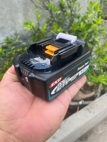 Pin thay thế cho pin Makita 18v nhận sạc zin dung lượng 4Ah dòng xả 40a